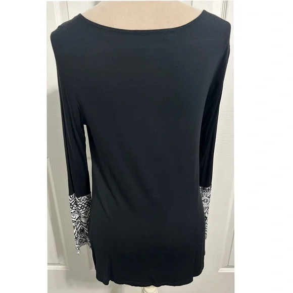 Chris & Carol, Black Long Sleeve Shirt With Contrast Tribal Cuffs - Picture 5 of 7